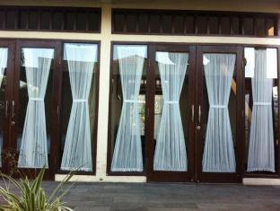 Agung At Kampung Daun Lembang *